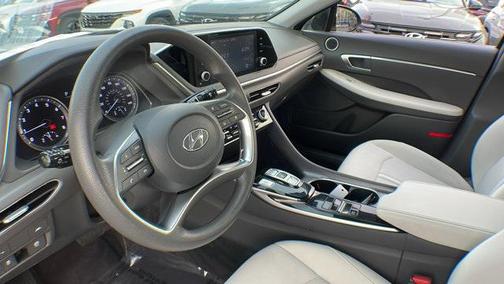 2022 Hyundai SONATA SEL