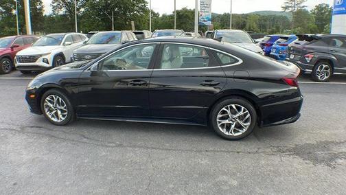 2022 Hyundai SONATA SEL