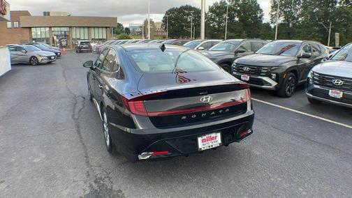 2022 Hyundai SONATA SEL