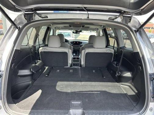 2021 Honda Pilot Touring 8-Passenger