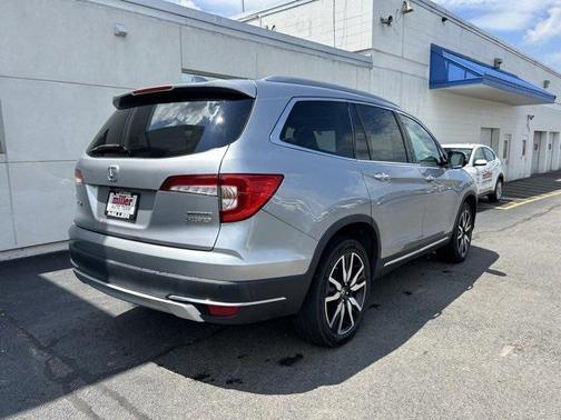 2021 Honda Pilot Touring 8-Passenger