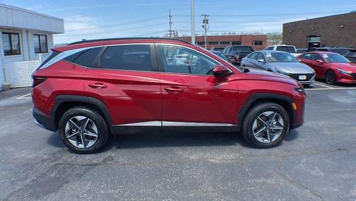 2025 Hyundai TUCSON SEL