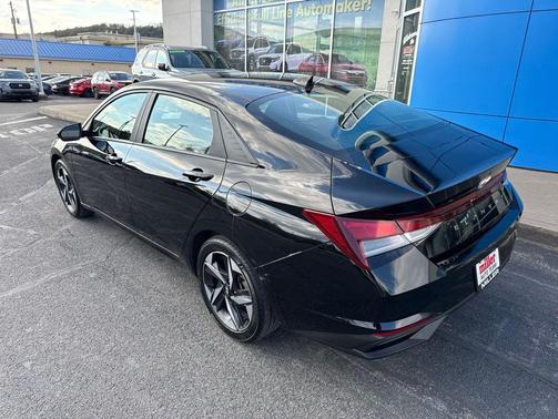 Onyx Black 2023 Hyundai ELANTRA SEL