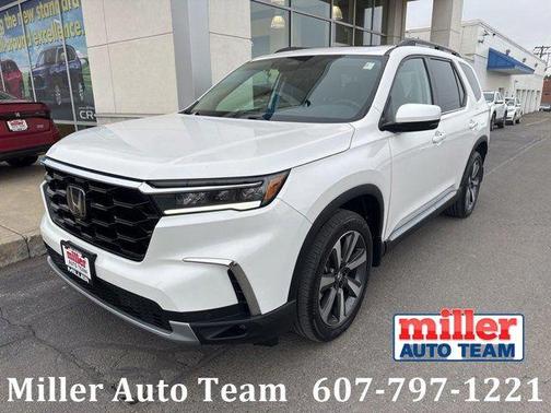 2024 Honda Pilot Touring 8-Passenger