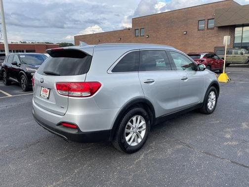 2018 Kia Sorento LX
