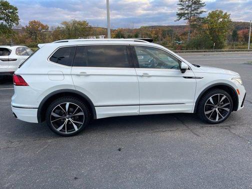 2022 Volkswagen Tiguan 2.0T SEL R-Line 4MOTION