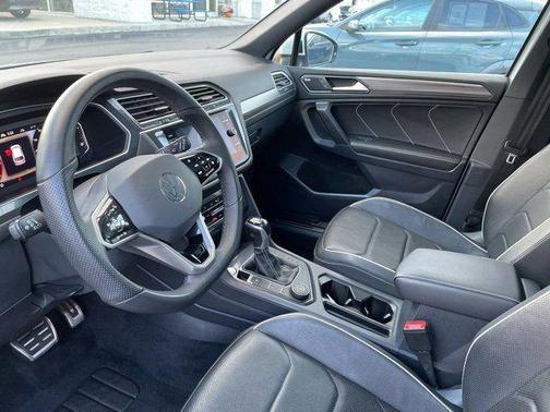 2022 Volkswagen Tiguan 2.0T SEL R-Line 4MOTION