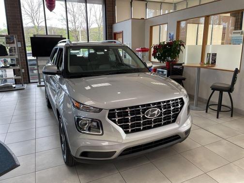 Shimmering Silver 2026 Hyundai VENUE SEL