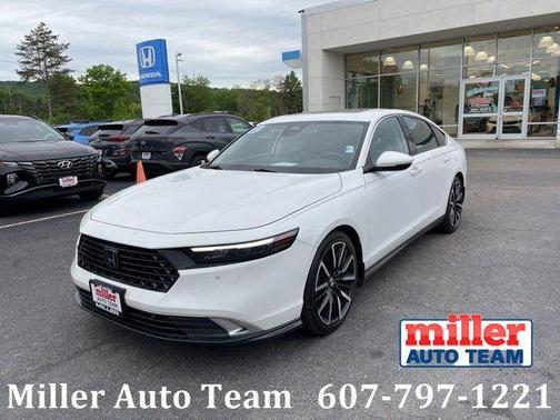 Platinum White Pearl 2023 Honda Accord Hybrid Touring