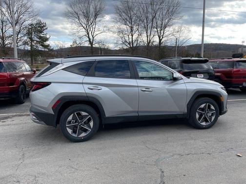 Shimmering Silver 2026 Hyundai TUCSON SEL