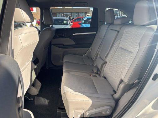 2019 Toyota Highlander LE Plus