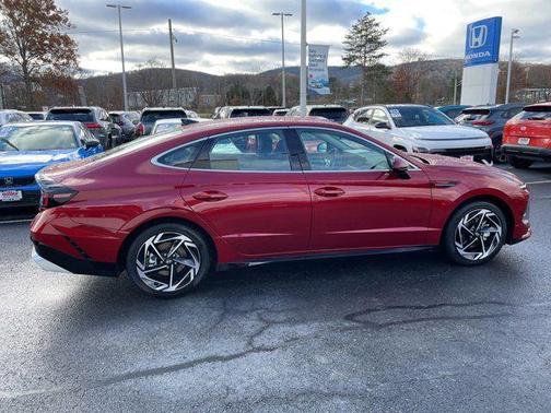 2026 Hyundai SONATA SEL