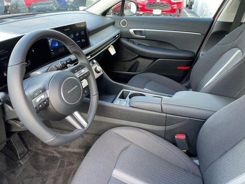 2026 Hyundai SONATA SEL