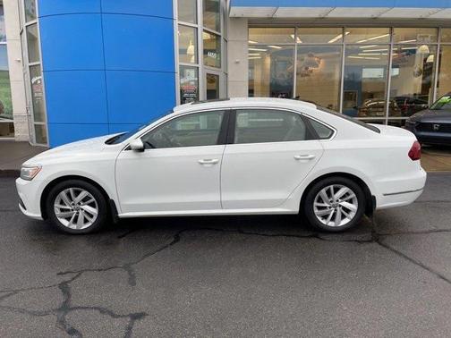 2018 Volkswagen Passat 