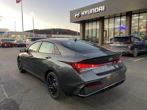 2026 Hyundai ELANTRA Sport