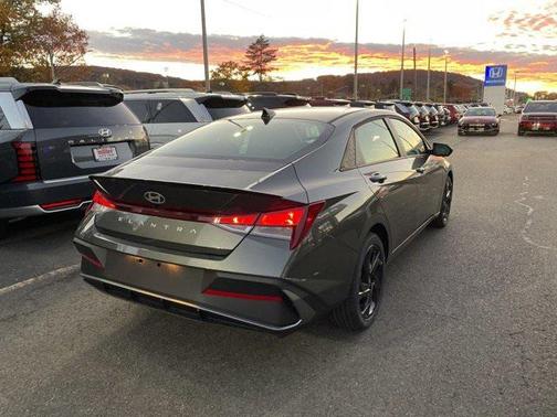 2026 Hyundai ELANTRA Sport