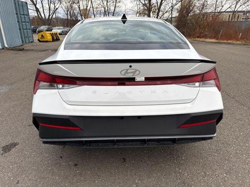 2025 Hyundai ELANTRA Sport