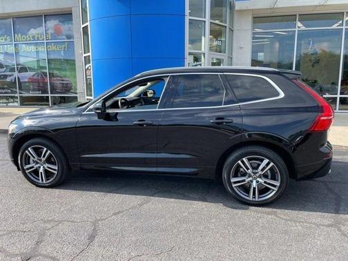 2020 Volvo XC60 T6 Momentum