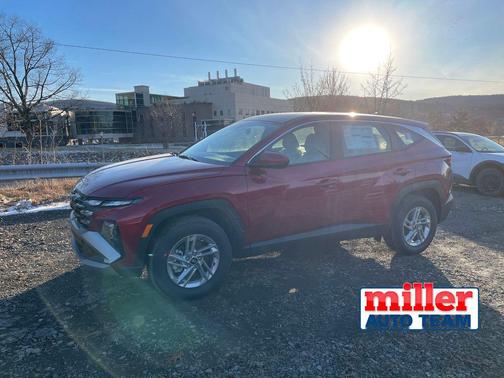 2026 Hyundai TUCSON SE