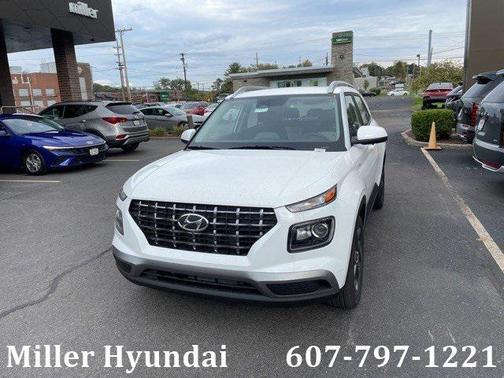 2025 Hyundai VENUE SEL