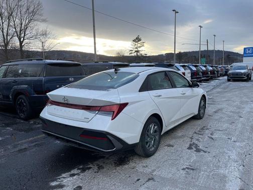 2026 Hyundai ELANTRA HEV Blue