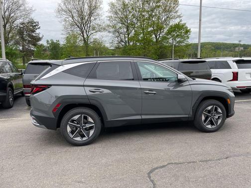Hampton Gray 2026 Hyundai TUCSON SEL