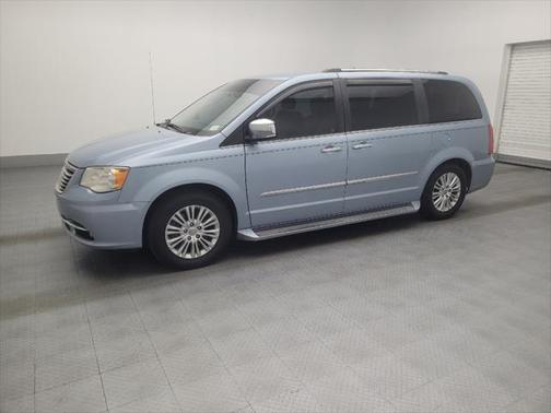 2013 Chrysler Town & Country Limited
