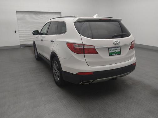2016 Hyundai SANTA FE SE