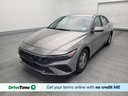 2024 Hyundai ELANTRA SE