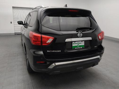 2019 Nissan Pathfinder SV