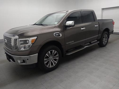 2017 Nissan Titan SL