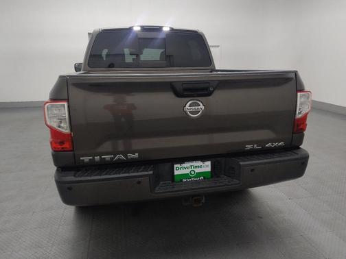 2017 Nissan Titan SL