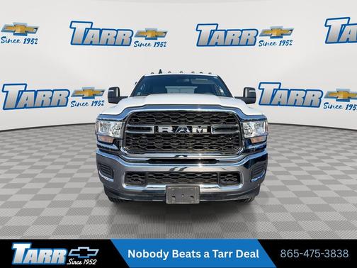 Bright White Clearcoat 2024 RAM 2500 Tradesman Crew Cab 4x4 6'4' Box