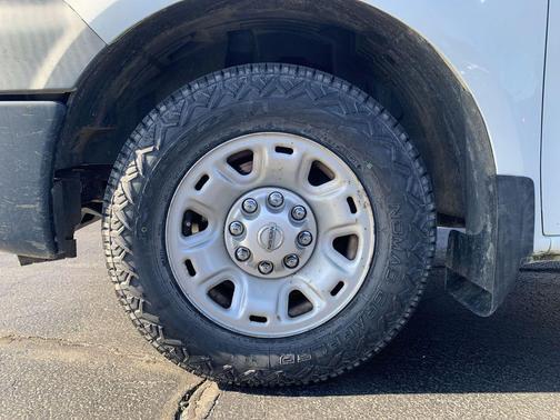 2013 Nissan NV Cargo NV1500 SL V8