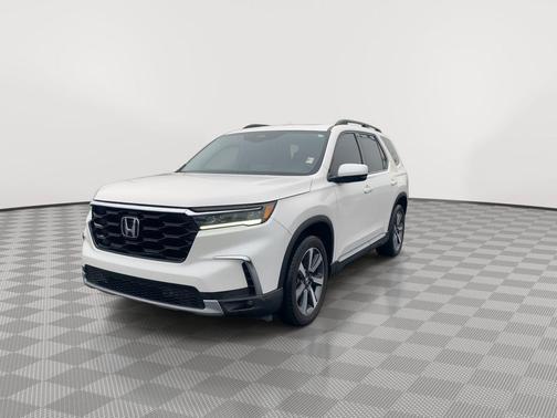 2025 Honda Pilot Touring 8-Passenger
