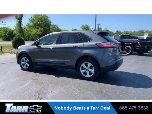 Carbonized Gray Metallic 2024 Ford Edge SE
