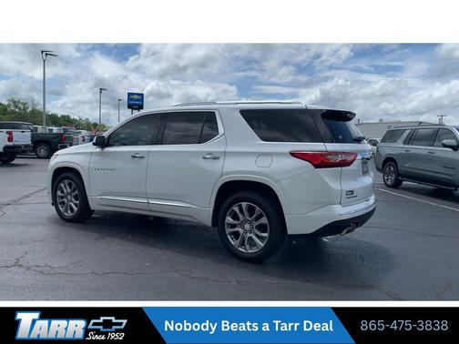 Iridescent Pearl Tricoat 2019 Chevrolet Traverse Premier