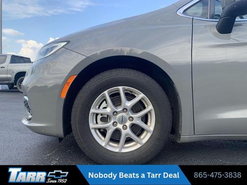 Ceramic Gray Clearcoat 2023 Chrysler Pacifica Touring L