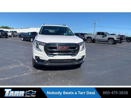 White Frost Tricoat 2024 GMC Terrain AWD AT4