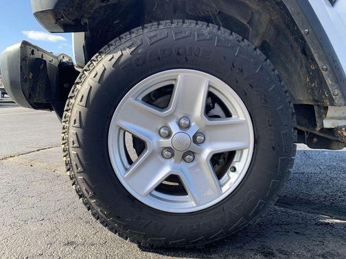 2023 Jeep Gladiator Sport S