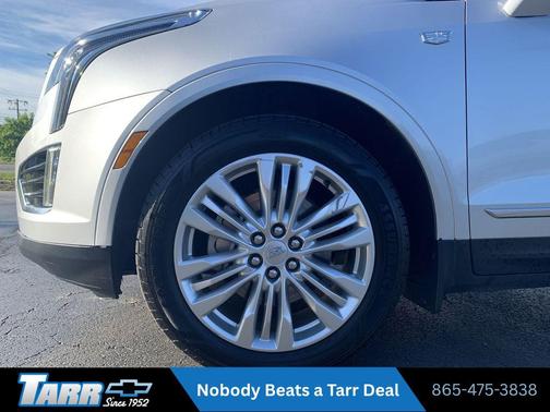 Radiant Silver Metallic 2019 Cadillac XT5 Premium Luxury