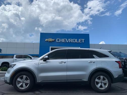 2022 Kia Sorento LX