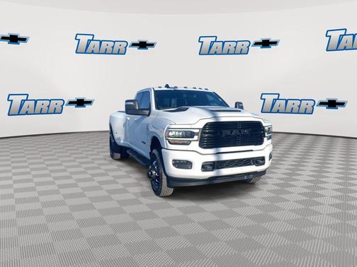 2024 RAM 3500 Laramie Crew Cab 4x4 8' Box