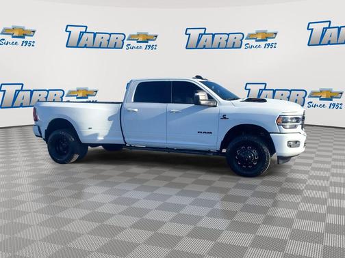 2024 RAM 3500 Laramie Crew Cab 4x4 8' Box