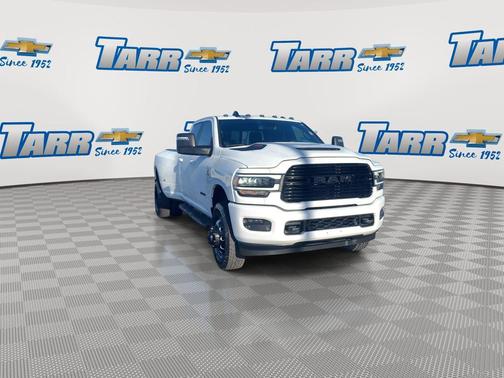 2024 RAM 3500 Laramie Crew Cab 4x4 8' Box