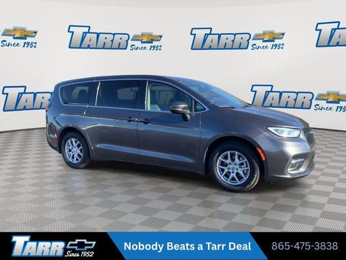 Granite Crystal Metallic Clearcoat 2023 Chrysler Pacifica Touring L