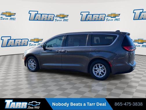 Granite Crystal Metallic Clearcoat 2023 Chrysler Pacifica Touring L