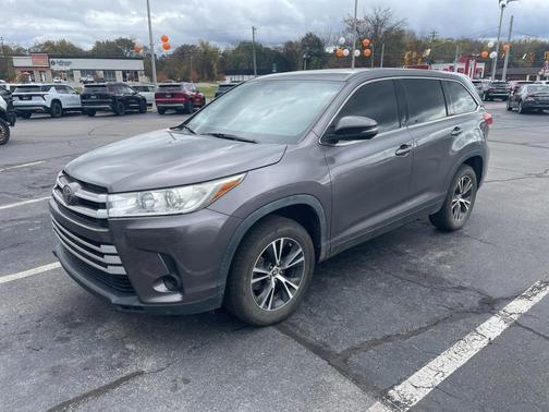 2019 Toyota Highlander LE I4