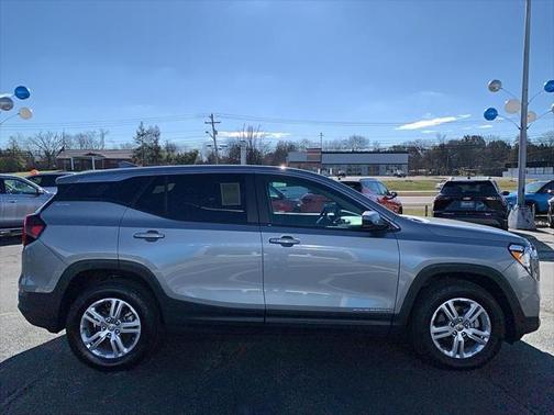 2024 GMC Terrain SLE