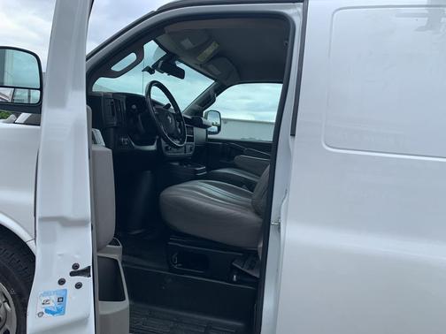 2020 Chevrolet Express 2500 RWD 2500 Regular Wheelbase WT
